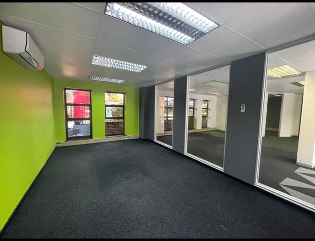 263M² OFFICE TO LET IN HURLINGHAM